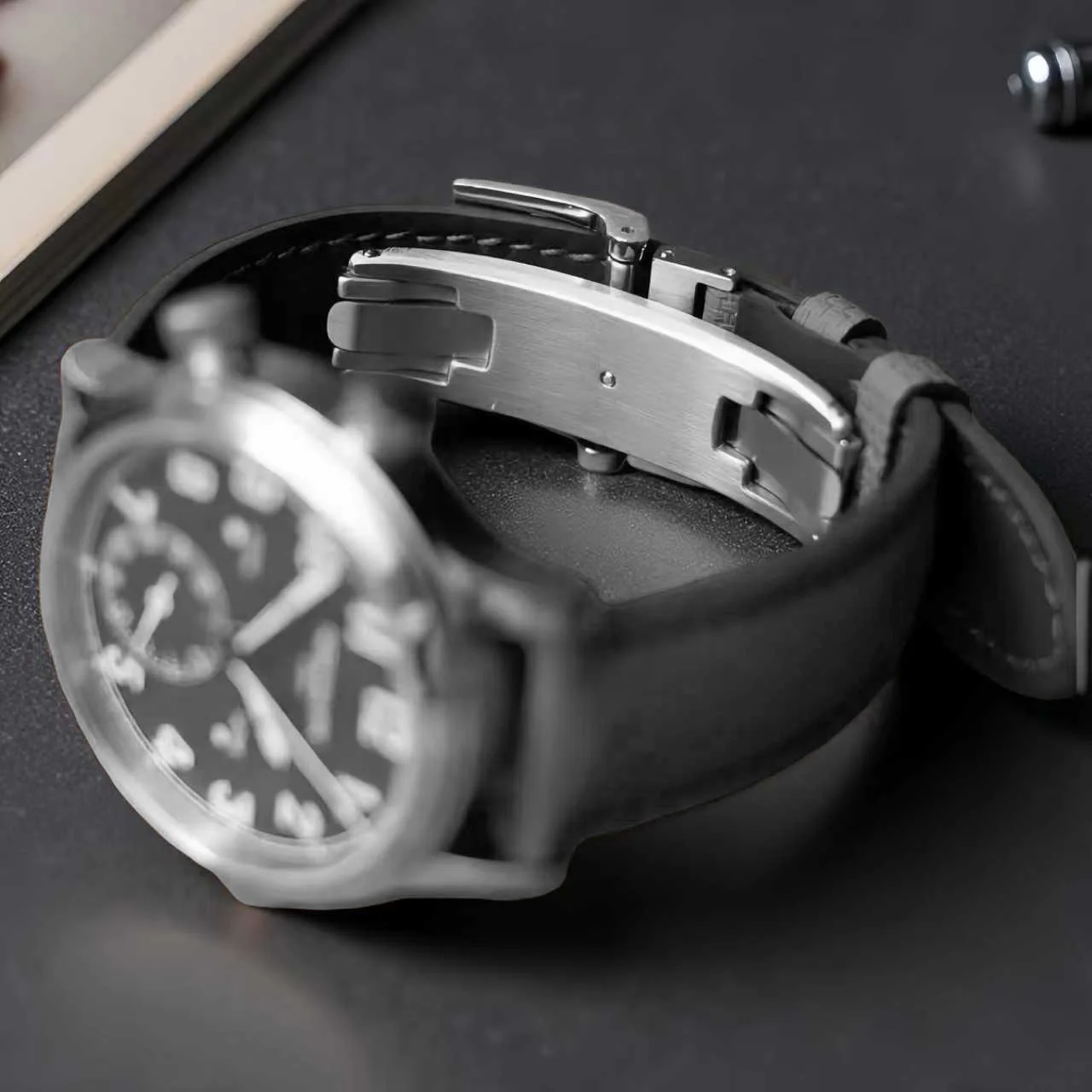 Zapięcie do paska zegarka typu – Luxury Watch Expensive recenzja i cena